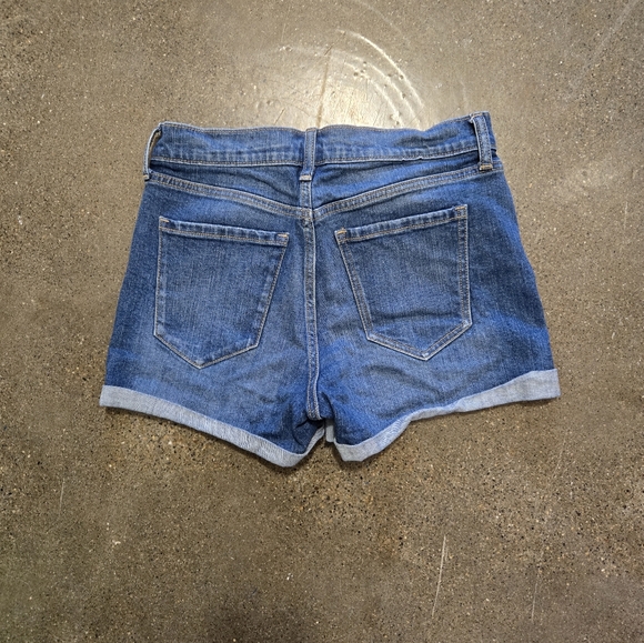 Old Navy Boyfriend Shorts - Picture 2 of 3